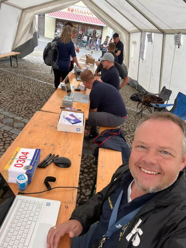 Hagen Herholdt beim Benefizlauf in Eisleben Herholdt engagierte sich im Organisationsteam des LIONS-Clubs in Eisleben beim ersten Benefizlauf in der Lutherstadt.