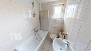 Bad Wohnung 1. OG