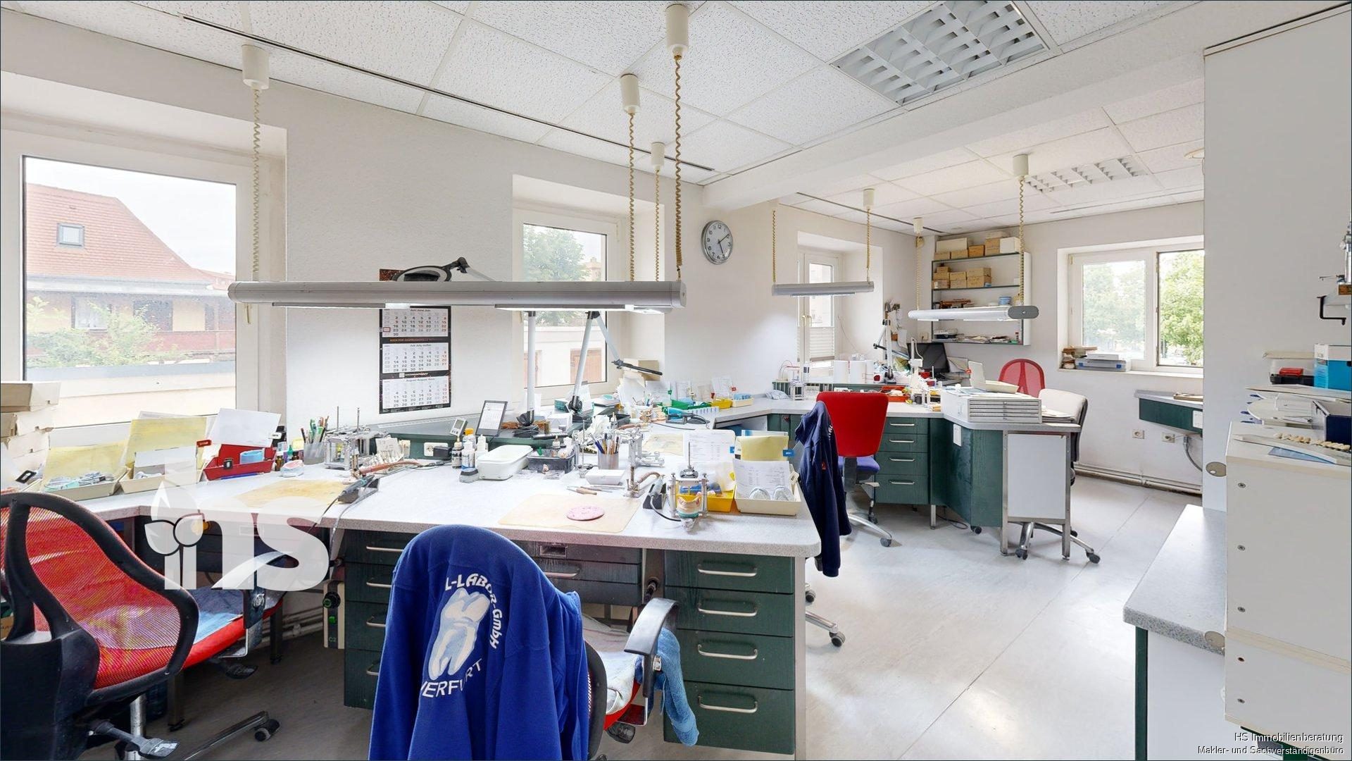 Dental-Labor: Arbeitsbereich II