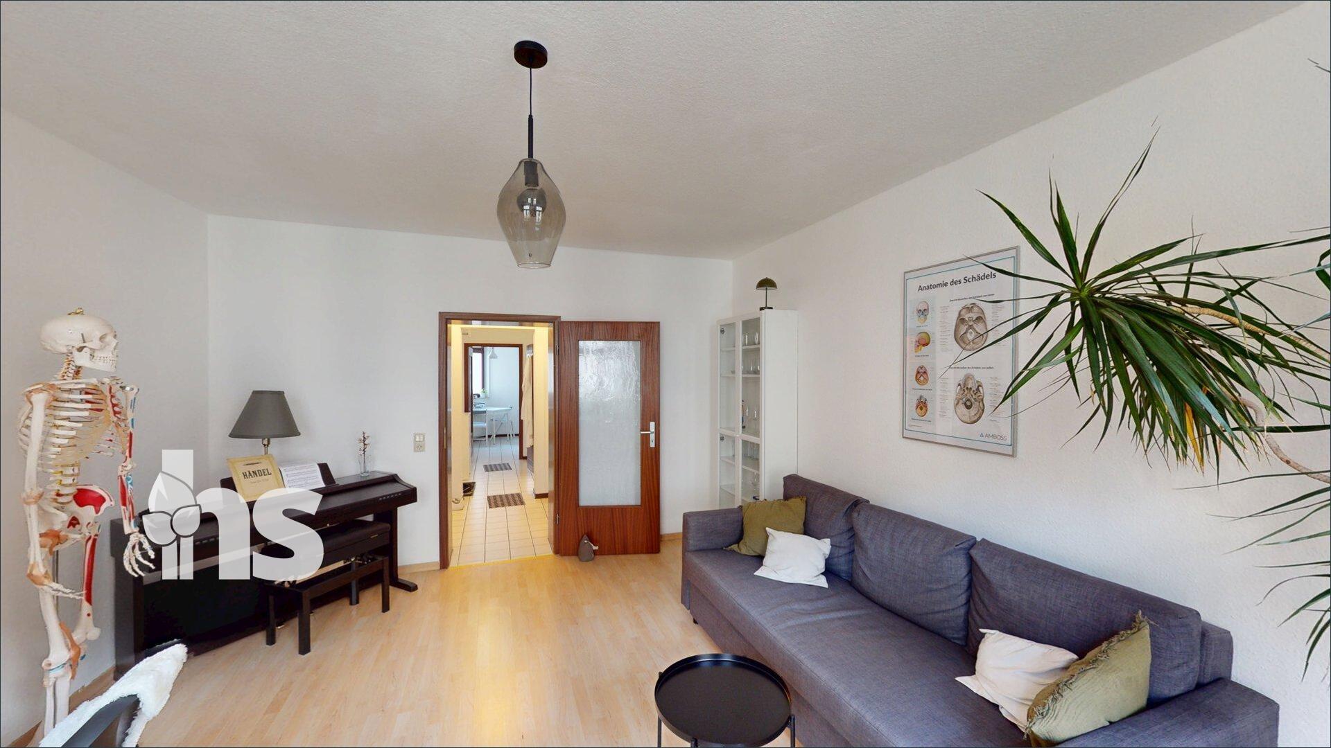 Immobilienmakler aus Halle verkauft Eigentumswohnung