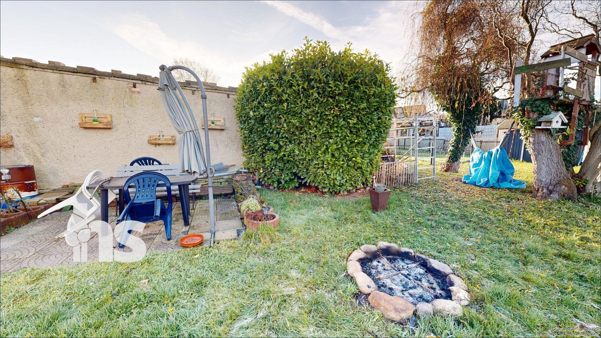 Terrasse mit Feuerstelle