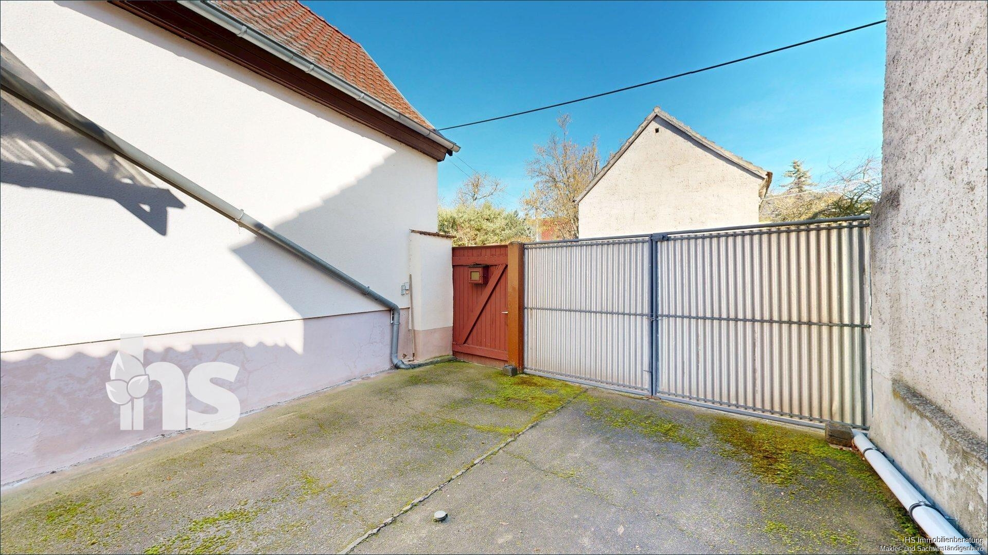 Einfahrt zur Scheune