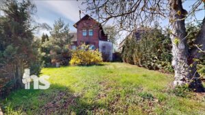 Außenansicht & Vorgarten