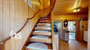 Treppe zum Dachgeschoss