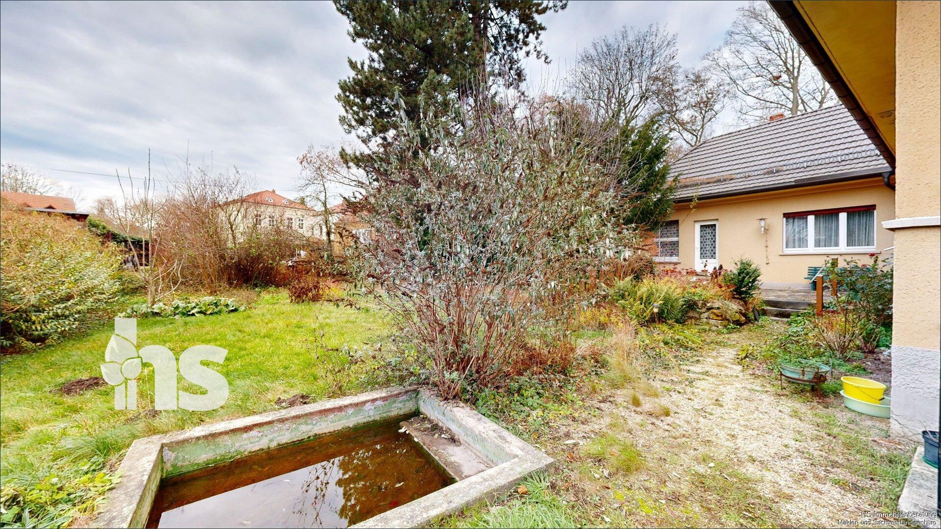 Blick auf Garten und Terrasse