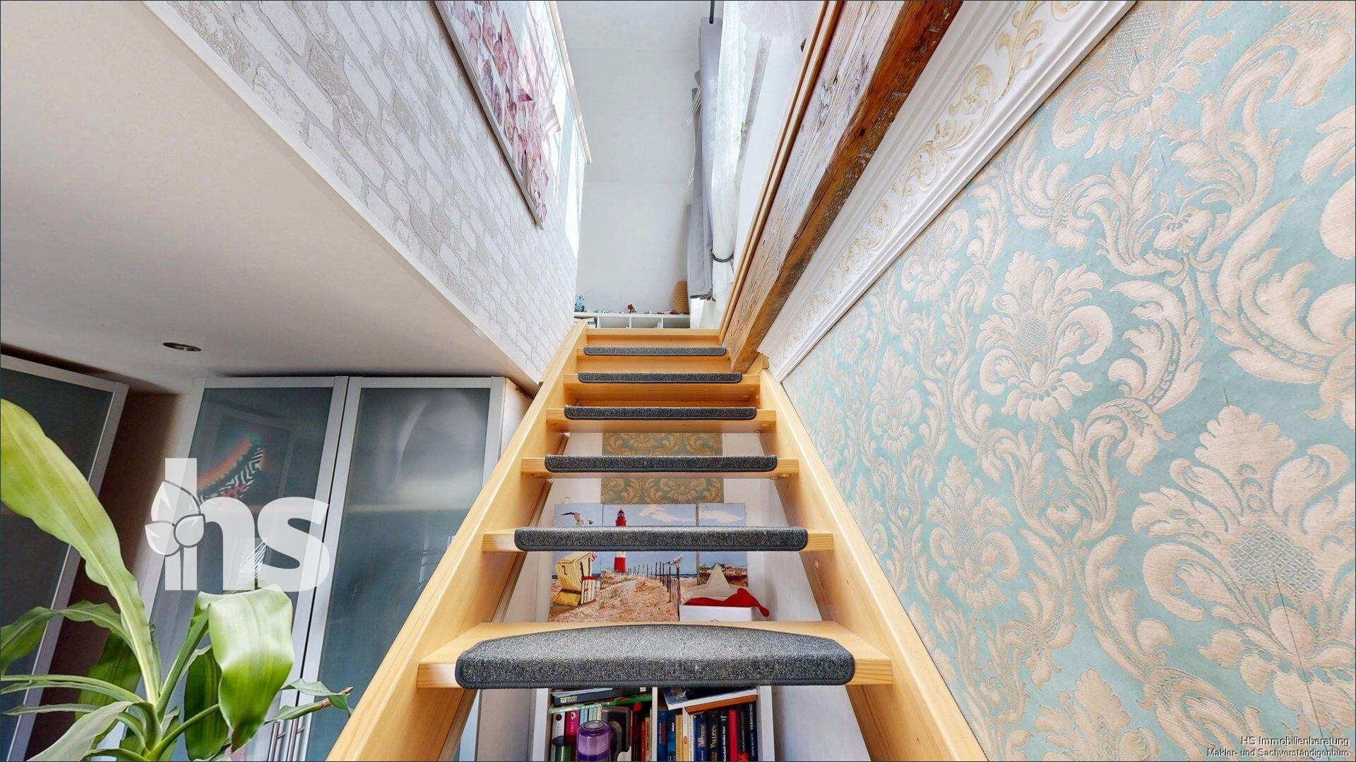 Treppe zum DG