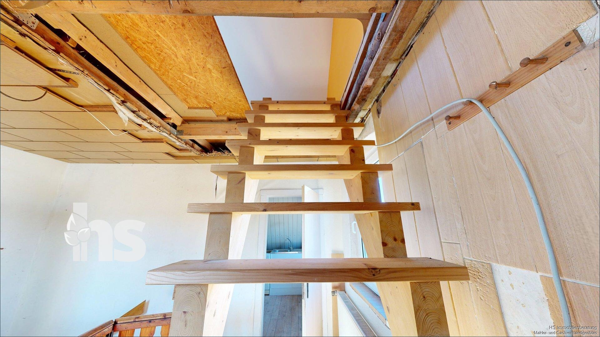 Treppe zum Dachboden