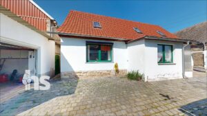 Einfamilienhaus in Polleben bei Lutherstadt Eisleben – Hofansicht (verkauft)