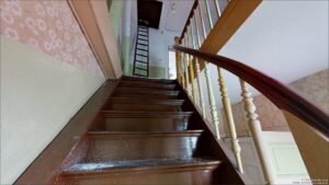 Treppe ins Dachgeschoss