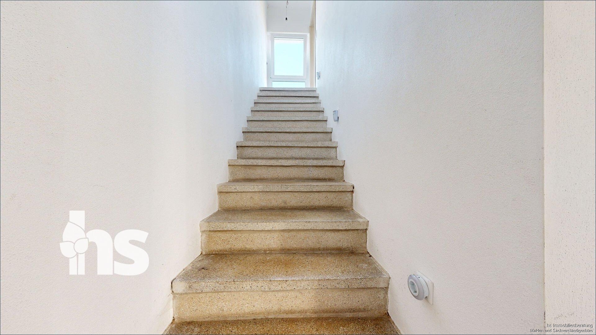 Treppe ins Obergeschoss